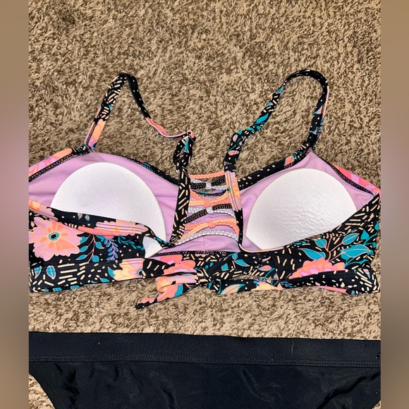 Colorful Swimsuit - Picture 7 of 7